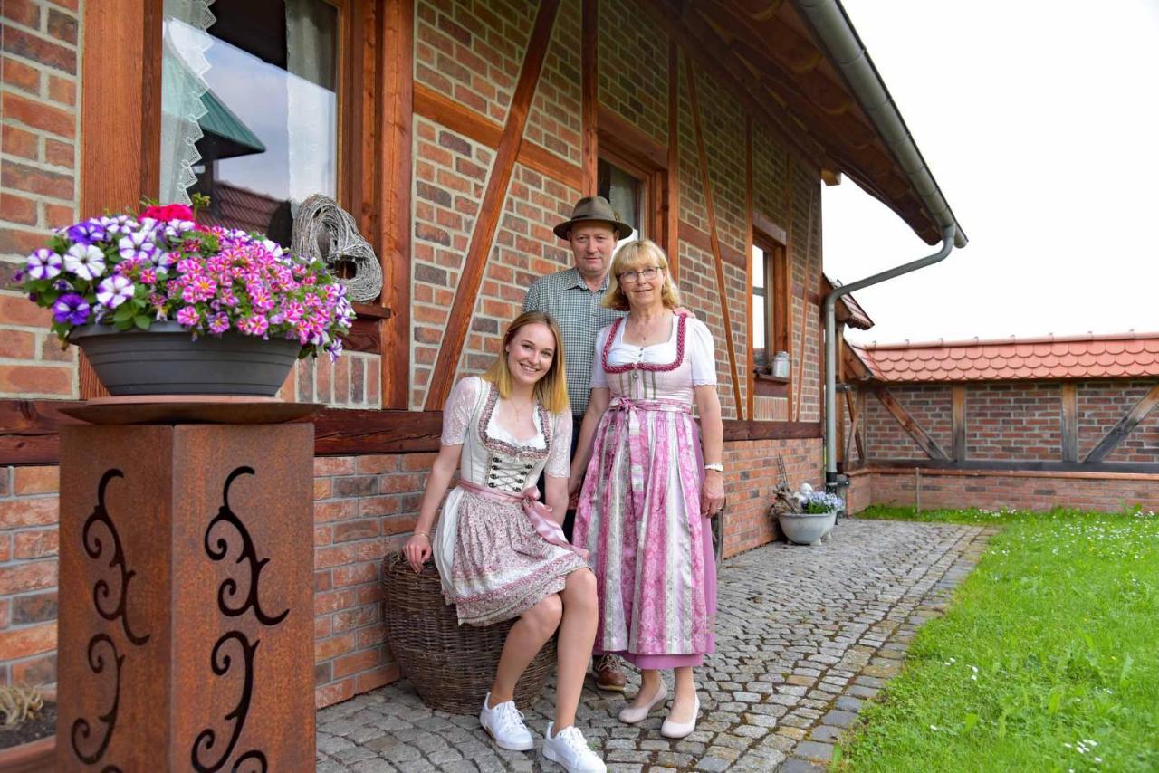 Landhotel Zur Pferdetraenke Schleid Extérieur photo