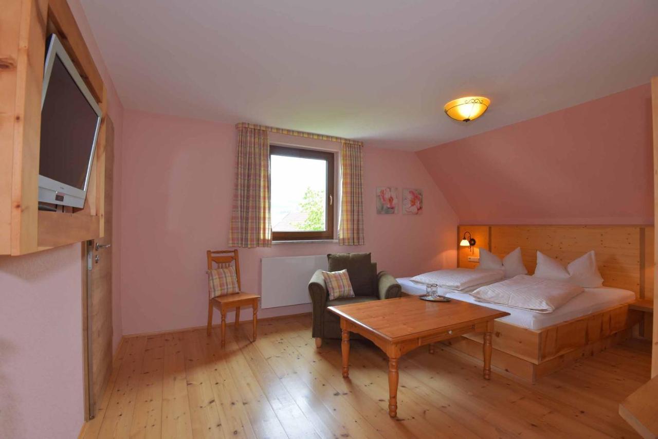 Landhotel Zur Pferdetraenke Schleid Extérieur photo
